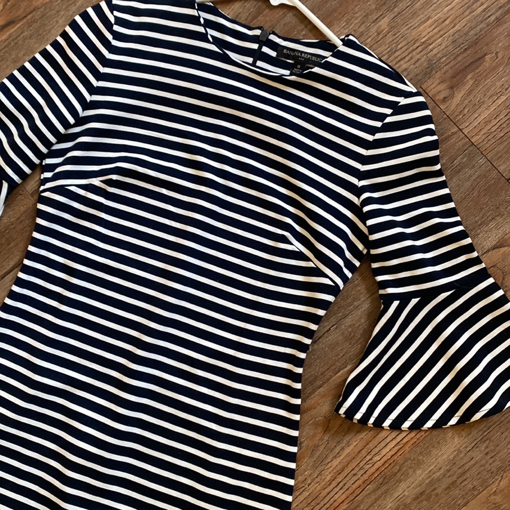 Banana Republic Navy Striped Dress 3/4 Flare Sleeve Excellent Condition